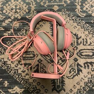 Razer Kraken pink gaming headset